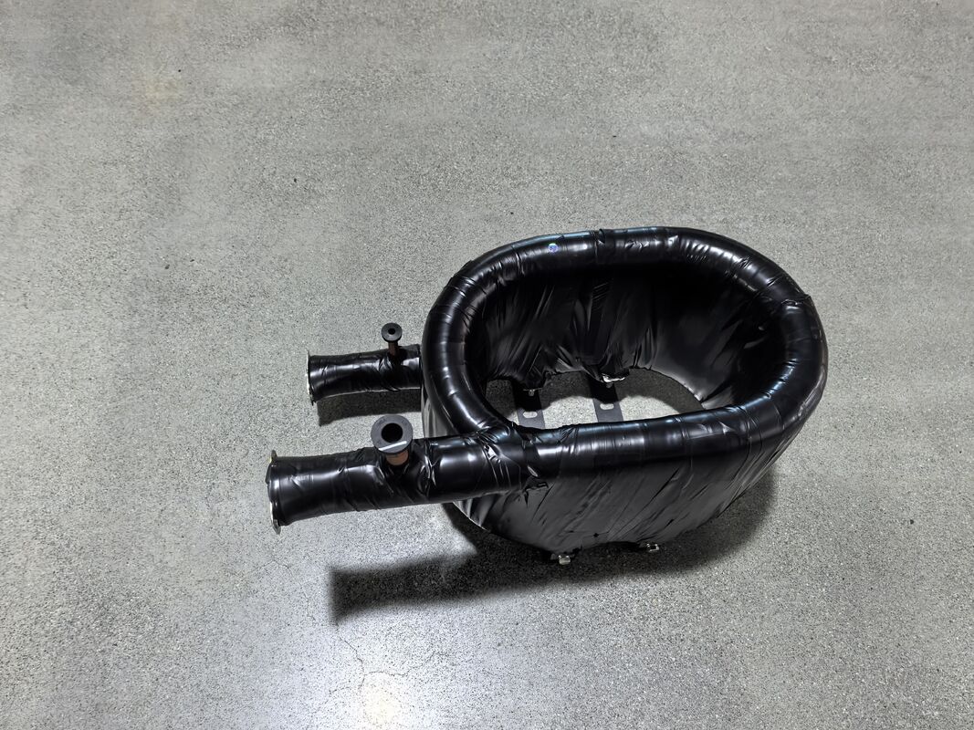 Capacidade de aquecimento 6 a 300 kW Trocador de calor de água quente Tubos de cobre de carapaça de aço inoxidável Equipamento de transferência de calor durável