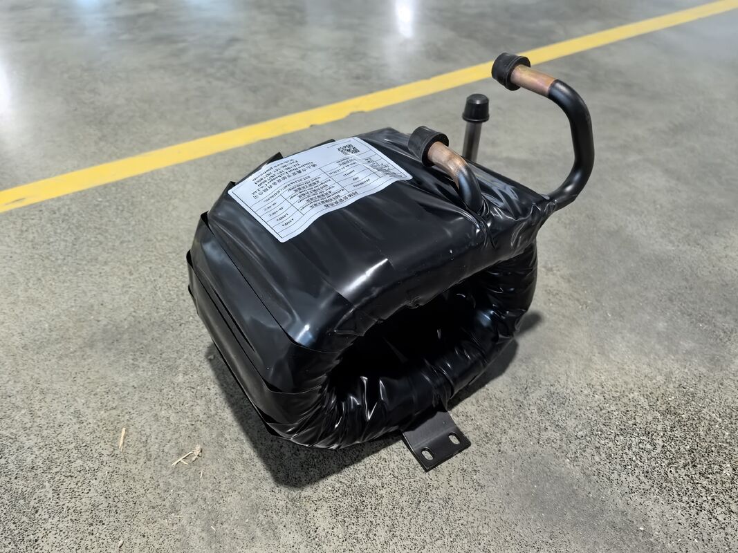 Trocador de calor de água quente projetado para prevenir eficazmente o congelamento, garantindo o funcionamento em ambientes frios